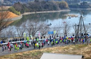第46回市原高滝湖マラソン　走る様子